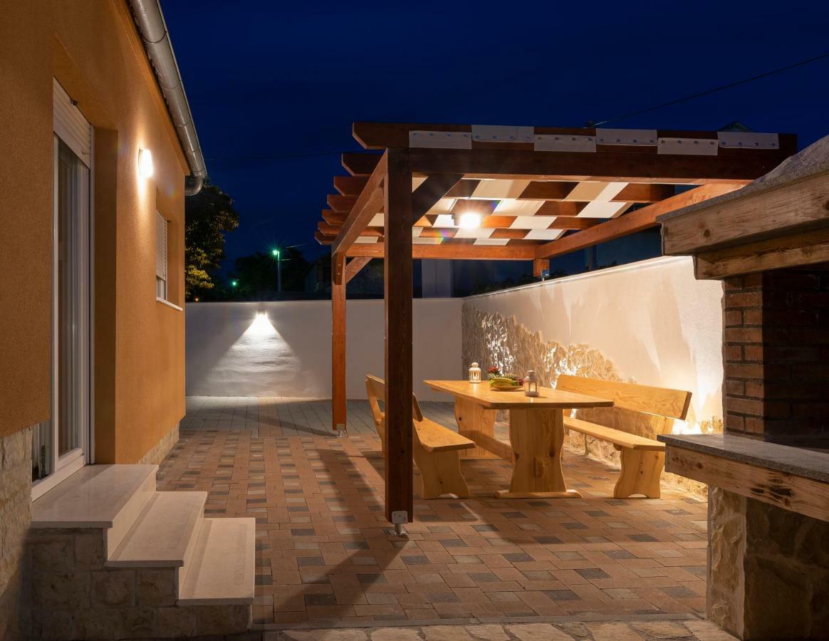 Villa Village Idylle With Heated Pool, Sauna, Jacuzzy And Private Parking Sukošan Eksteriør billede